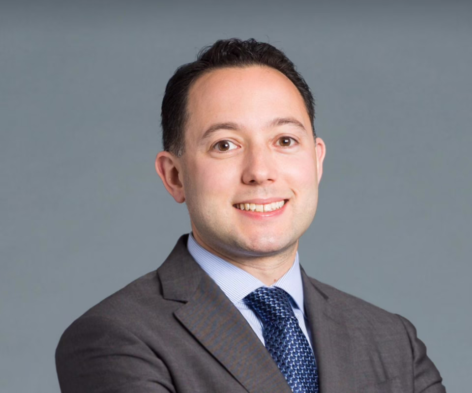 Dr. Jonathan Kahn headsot